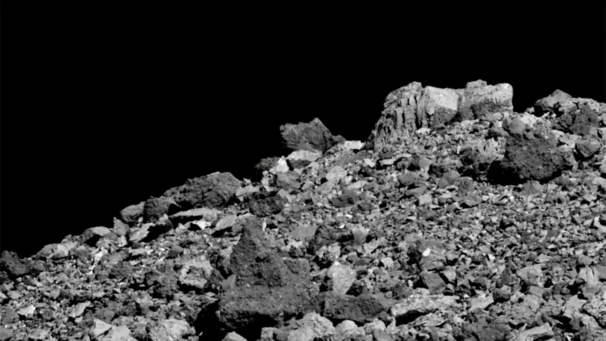 surface of asteroid Bennu