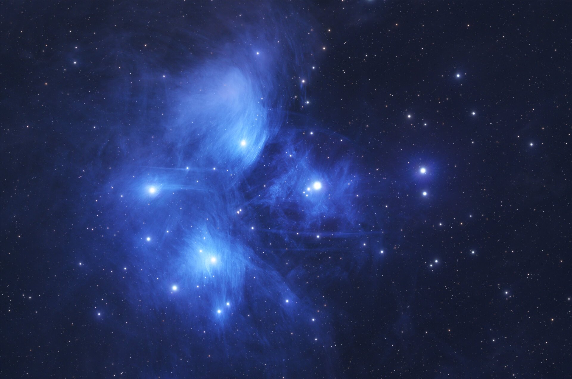 The blue details of M45 The Pleiades