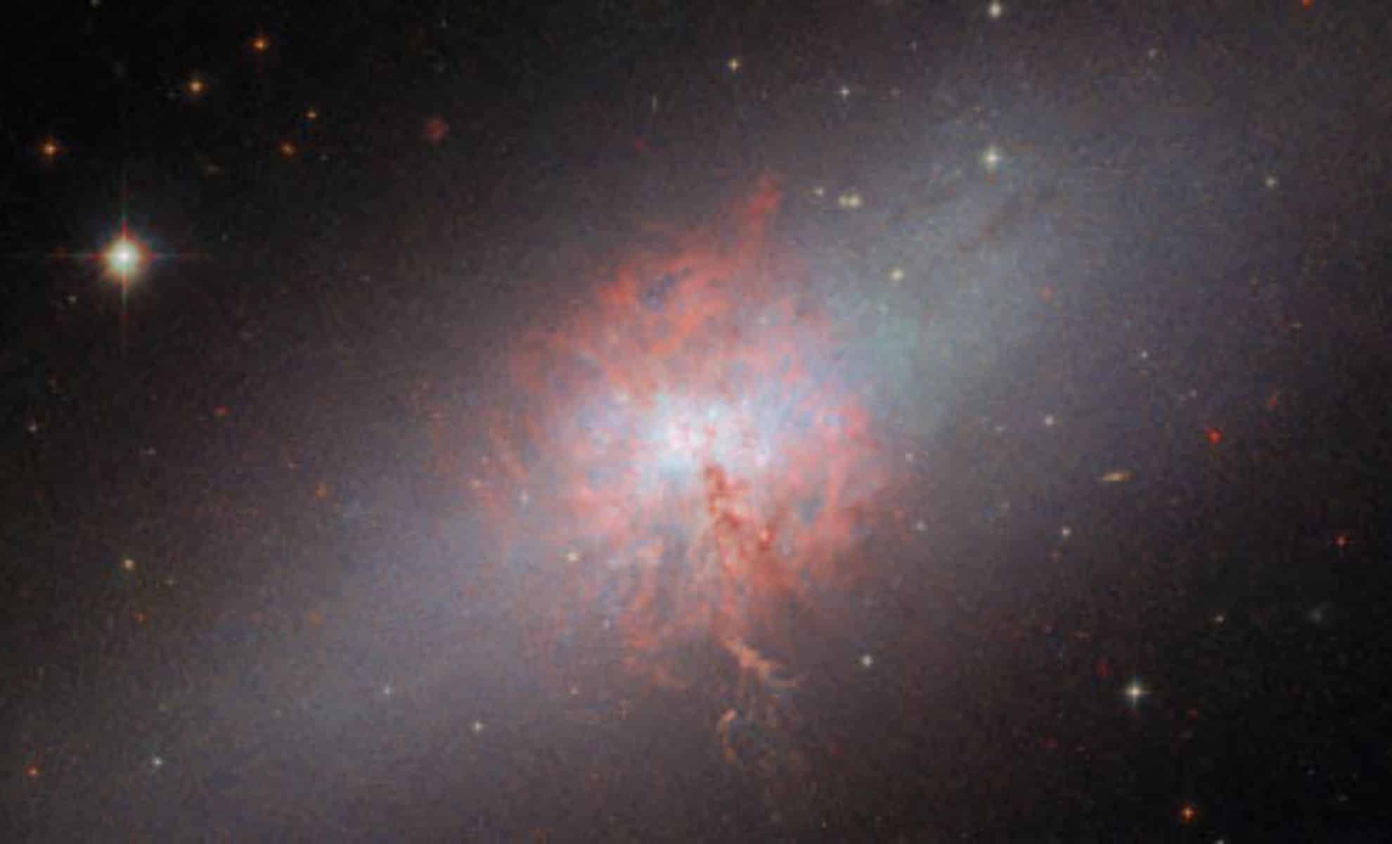 Hubble Space Telescope Provides New Insights Into Starburst Galaxy Ngc 5253